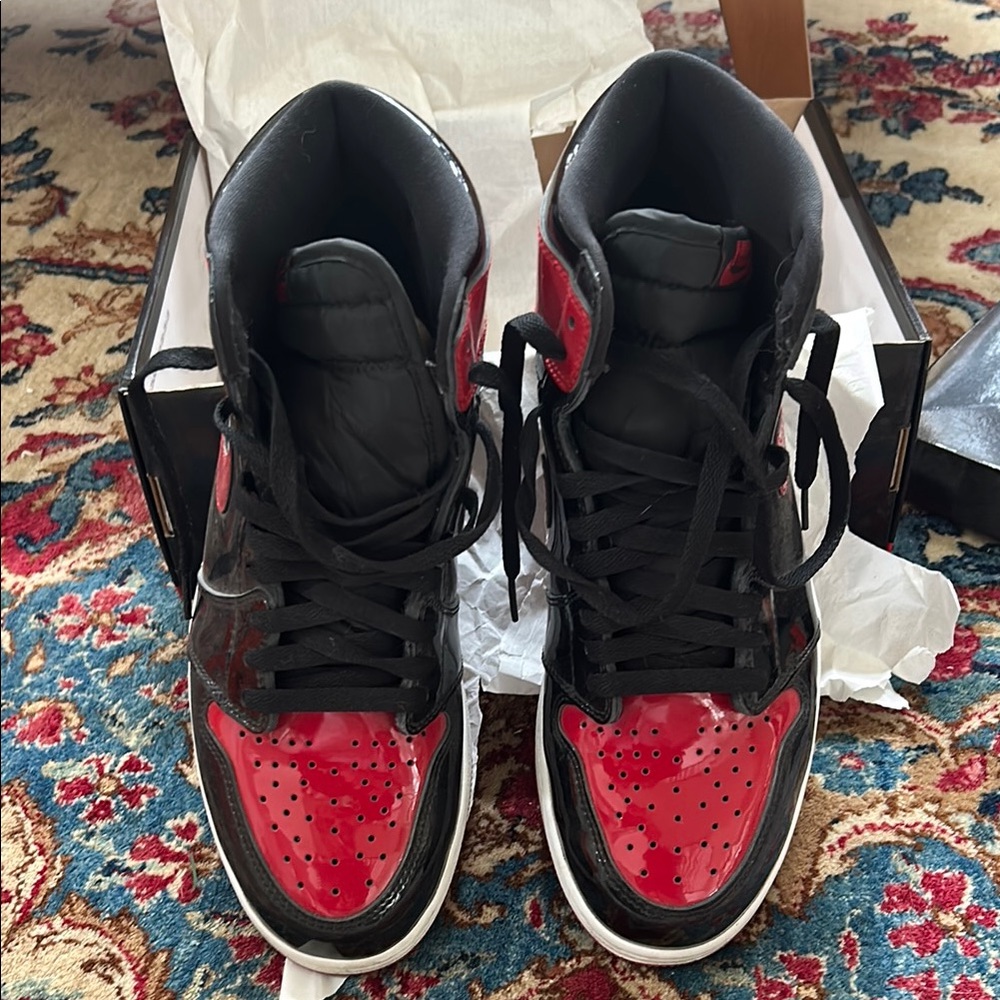 Jordan retro 1 patent leather